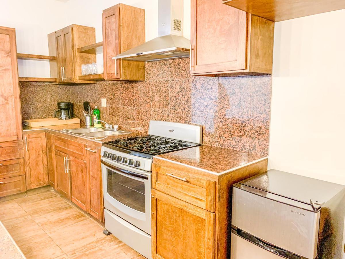 Beautiful 3 Bdr 2,5 Bath- Steps From Beach W/Pkg Tijuana Eksteriør billede